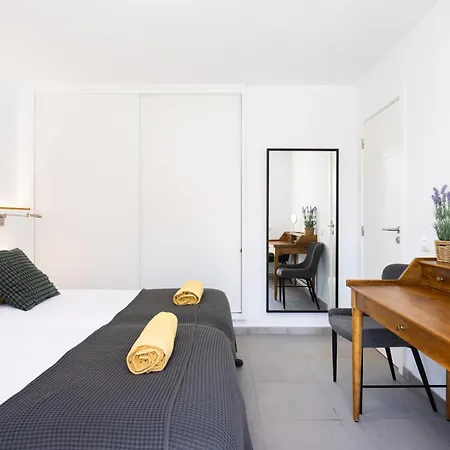 Appartamento Home2book Modern Seaview & Pool, Americas